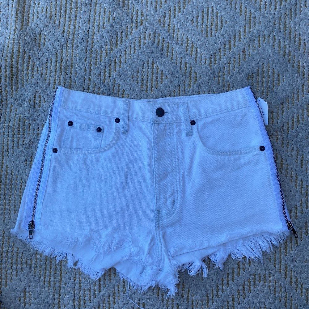 CARMAR white shorts